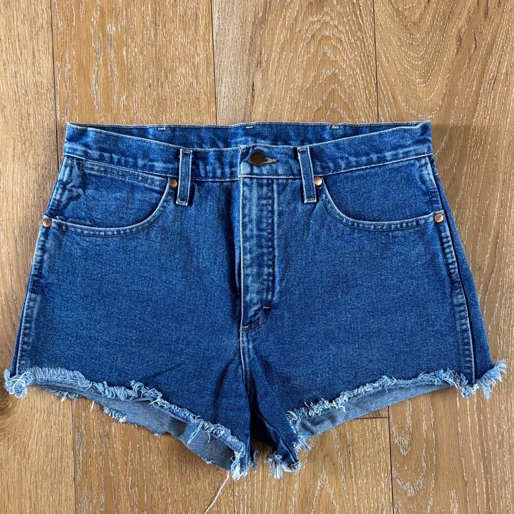 Classic wrangler Frayed Hem Denim Shorts - Dark Blue